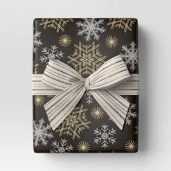 30” 25 Sq Ft Christmas Roll Wrap Gold/White Snowflakes On Black - Wondershop™